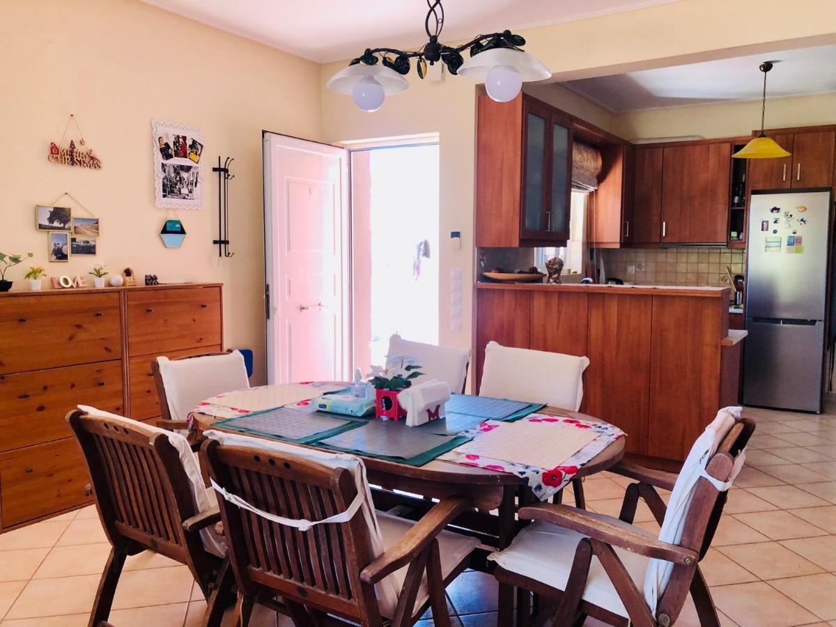 Chloe'S Sunrise Beach House Atenas Exterior foto