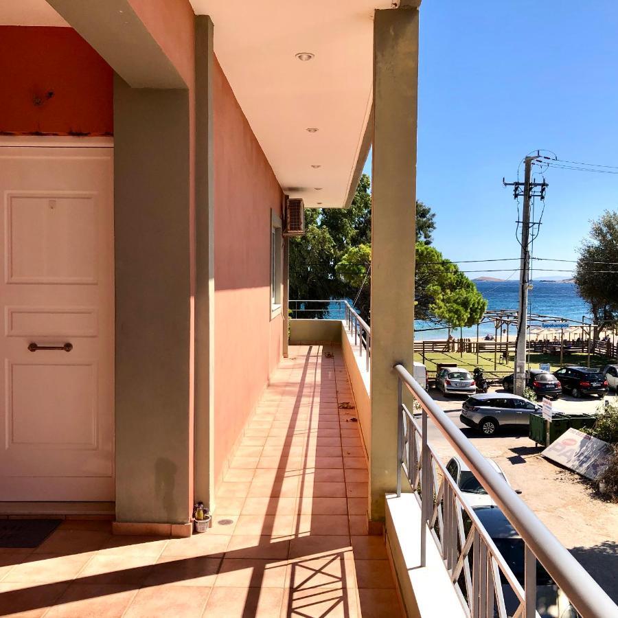Chloe'S Sunrise Beach House Atenas Exterior foto