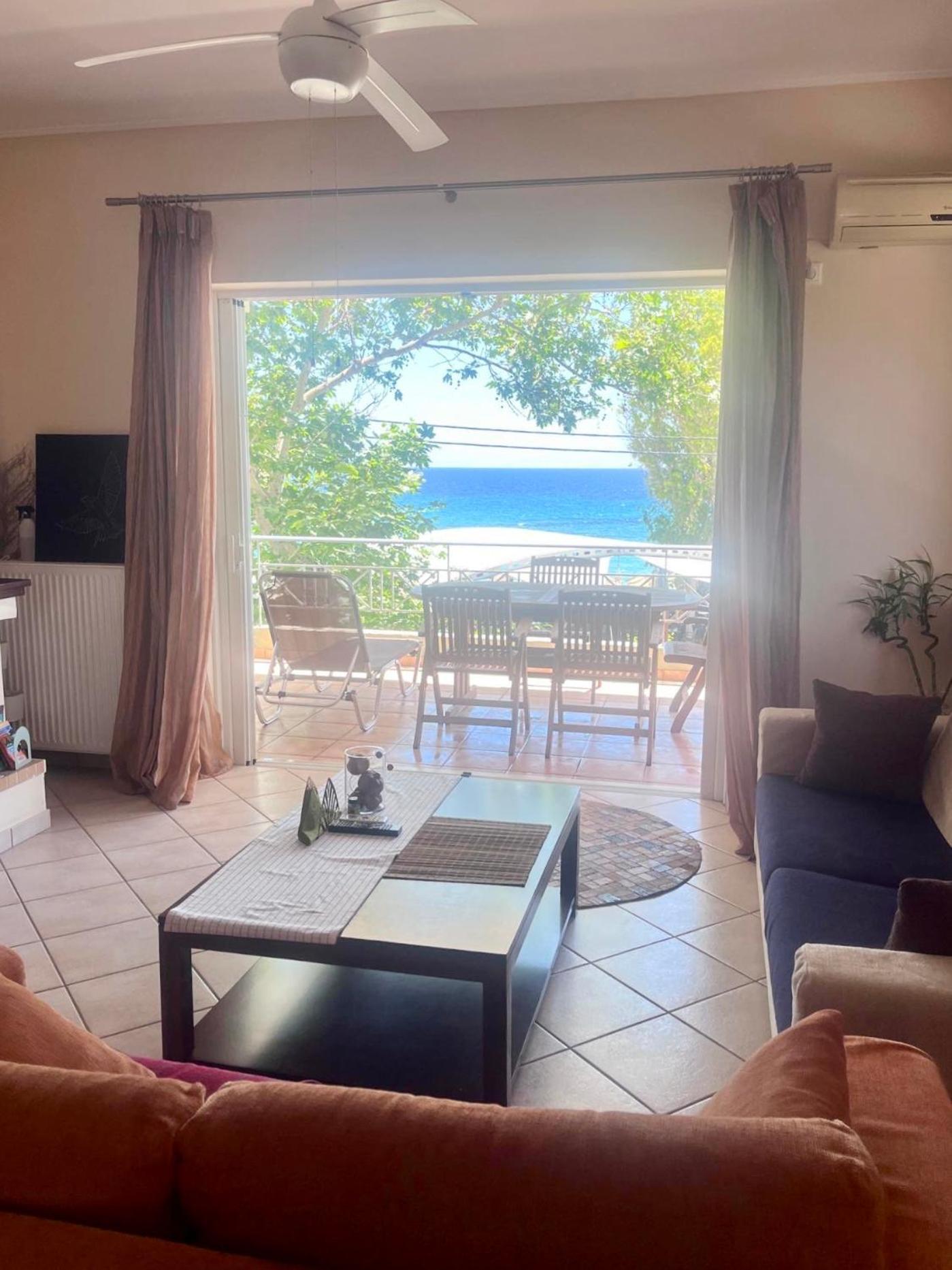 Chloe'S Sunrise Beach House Atenas Exterior foto